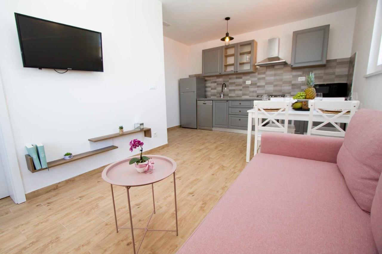 Apartmani Rustica Drasnice Luaran gambar